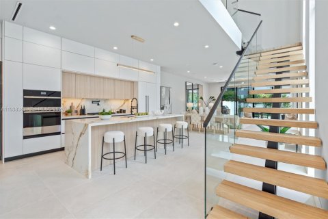 Adosado en venta en Fort Lauderdale, Florida, 3 dormitorios, 240.99 m2 № 1995876 - foto 18