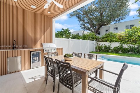 Adosado en venta en Fort Lauderdale, Florida, 3 dormitorios, 240.99 m2 № 1995876 - foto 22
