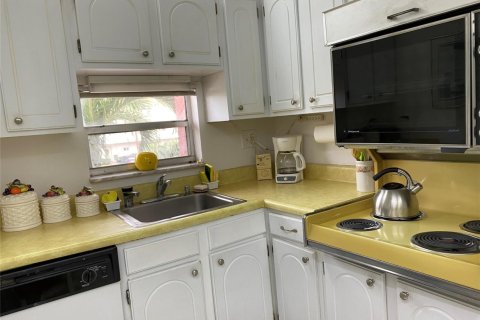 Condominio en venta en Pembroke Pines, Florida, 2 dormitorios, 108.7 m2 № 2187186 - foto 8