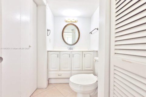 Copropriété à louer à Miami, Floride: 1 chambre, 76.46 m2 № 1955721 - photo 4