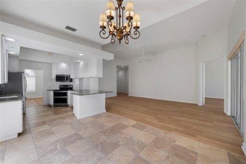 Villa ou maison à louer à Sarasota, Floride: 3 chambres, 186.55 m2 № 2150470 - photo 6
