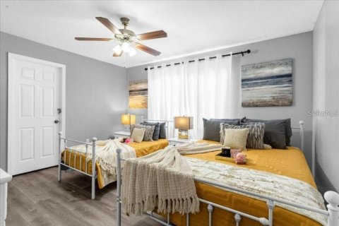 Villa ou maison à vendre à Kissimmee, Floride: 6 chambres, 261.24 m2 № 2145228 - photo 10