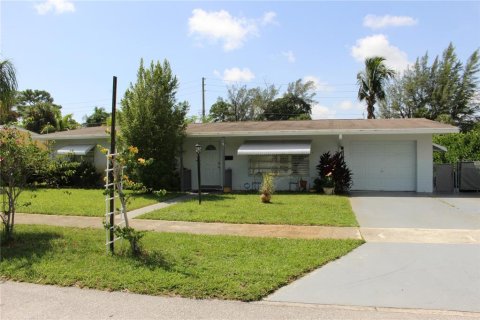 House in Lake Worth, Florida 3 bedrooms, 127.46 sq.m. № 2366617