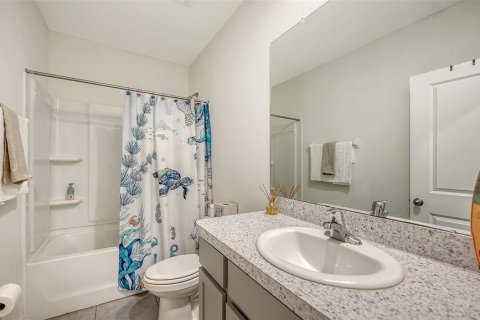 Townhouse in Sarasota, Florida 3 bedrooms, 160.16 sq.m. № 2167678 - photo 28