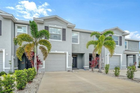 Townhouse in Sarasota, Florida 3 bedrooms, 160.16 sq.m. № 2167678 - photo 3