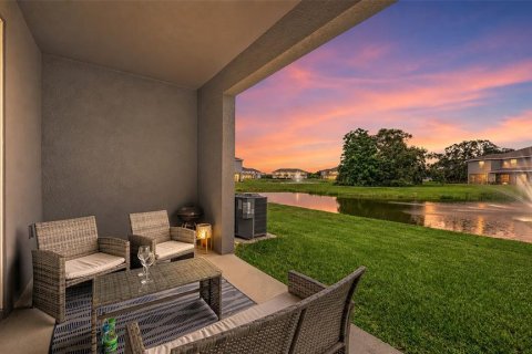 Townhouse in Sarasota, Florida 3 bedrooms, 160.16 sq.m. № 2167678 - photo 10