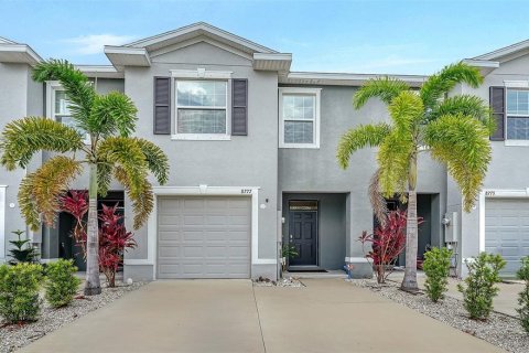 Townhouse in Sarasota, Florida 3 bedrooms, 160.16 sq.m. № 2167678 - photo 2