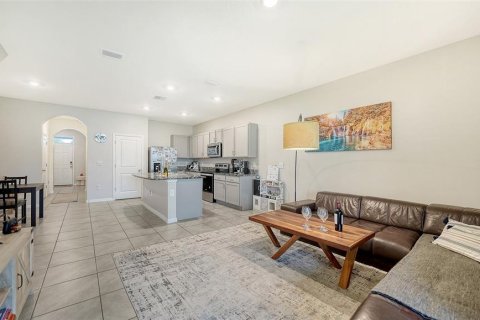 Townhouse in Sarasota, Florida 3 bedrooms, 160.16 sq.m. № 2167678 - photo 13