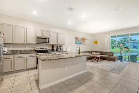 Townhouse in Sarasota, Florida 3 bedrooms, 160.16 sq.m. № 2167678 - photo 7