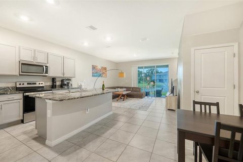 Townhouse in Sarasota, Florida 3 bedrooms, 160.16 sq.m. № 2167678 - photo 6