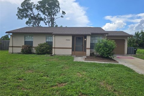 House in North Port, Florida 2 bedrooms, 85.84 sq.m. № 2217610