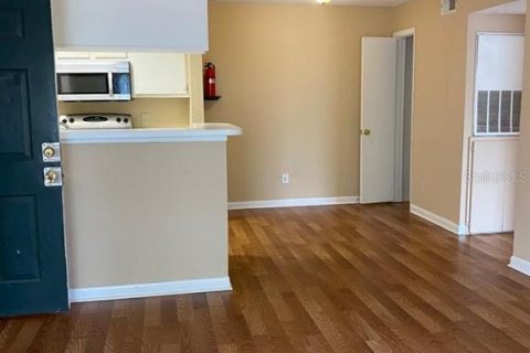 Condo in Orlando, Florida, 2 bedrooms  № 1916294 - photo 5