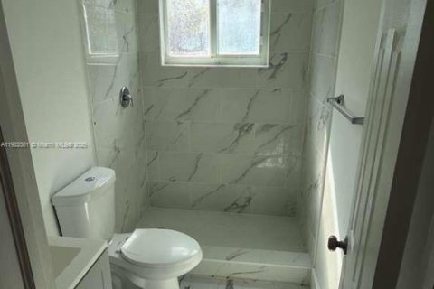 Apartamento en alquiler en Miami Beach, Florida № 2060007 - foto 4