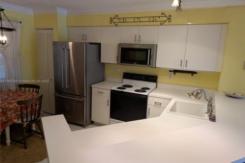 Condominio en venta en Pompano Beach, Florida, 2 dormitorios, 110.55 m2 № 1869992 - foto 3