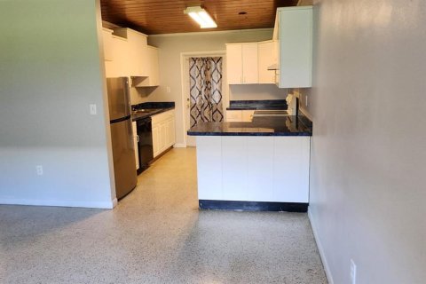 Appartement à louer à St. Lucie, Floride: 2 chambres, 92.9 m2 № 2338239 - photo 3