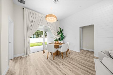 Villa ou maison à vendre à Palm Bay, Floride: 4 chambres, 181.35 m2 № 2312273 - photo 11