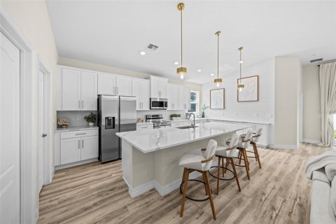 Villa ou maison à vendre à Palm Bay, Floride: 4 chambres, 181.35 m2 № 2312273 - photo 4