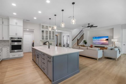 Casa en venta en Orlando, Florida, 4 dormitorios, 337.14 m2 № 2405792 - foto 13