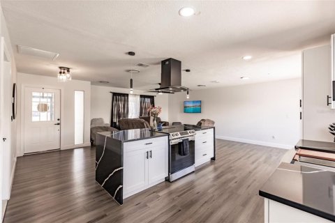 Casa en venta en North Fort Myers, Florida, 4 dormitorios, 151.24 m2 № 1816011 - foto 15