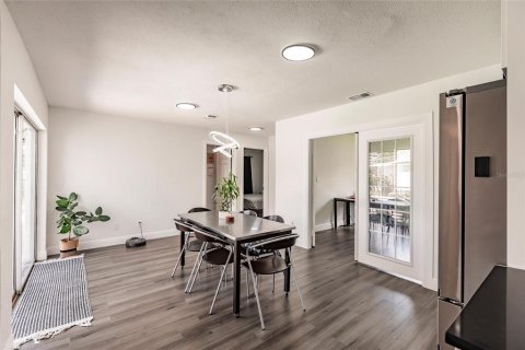 Casa en venta en North Fort Myers, Florida, 4 dormitorios, 151.24 m2 № 1816011 - foto 18