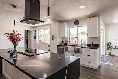 Casa en venta en North Fort Myers, Florida, 4 dormitorios, 151.24 m2 № 1816011 - foto 14