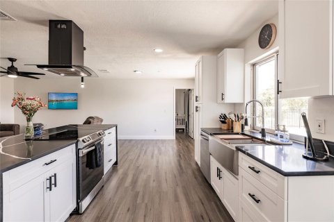 Casa en venta en North Fort Myers, Florida, 4 dormitorios, 151.24 m2 № 1816011 - foto 16