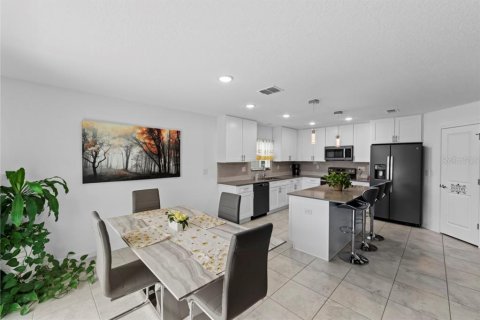 Villa ou maison à vendre à Kissimmee, Floride: 4 chambres, 171.22 m2 № 1785044 - photo 6
