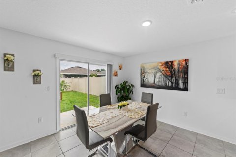 Villa ou maison à vendre à Kissimmee, Floride: 4 chambres, 171.22 m2 № 1785044 - photo 5