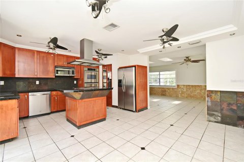 Купить виллу или дом в Дебари, Флорида 8 комнат, 164.99м2, № 1773751 - фото 12