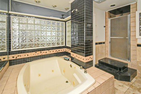 Купить виллу или дом в Дебари, Флорида 8 комнат, 164.99м2, № 1773751 - фото 5