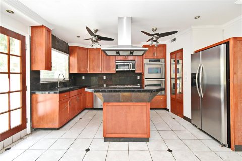 Купить виллу или дом в Дебари, Флорида 8 комнат, 164.99м2, № 1773751 - фото 2