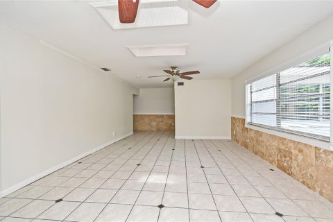 Купить виллу или дом в Дебари, Флорида 8 комнат, 164.99м2, № 1773751 - фото 7
