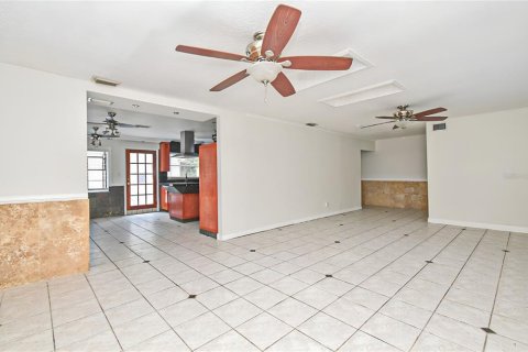 Купить виллу или дом в Дебари, Флорида 8 комнат, 164.99м2, № 1773751 - фото 16