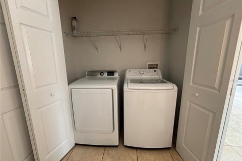 Touwnhouse à vendre à Tampa, Floride: 3 chambres, 140.38 m2 № 2285420 - photo 14