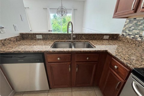 Touwnhouse à vendre à Tampa, Floride: 3 chambres, 140.38 m2 № 2285420 - photo 13