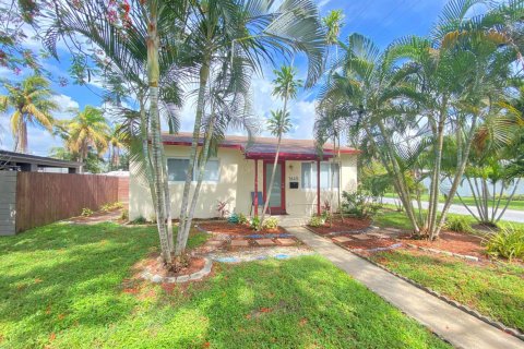 Propiedad comercial en Fort Lauderdale, Florida 161.84 m2 № 2078213