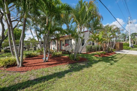 Propiedad comercial en venta en Fort Lauderdale, Florida, 161.84 m2 № 2078213 - foto 2