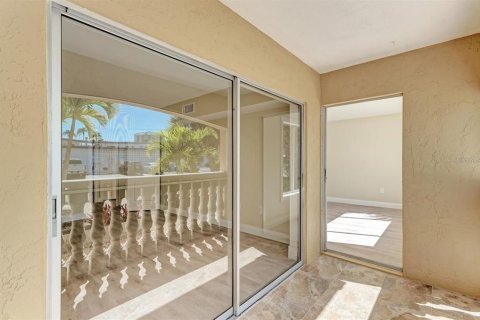 Condominio en venta en Sarasota, Florida, 1 dormitorio, 71.16 m2 № 2211914 - foto 19