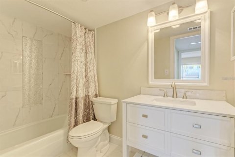 Condominio en venta en Sarasota, Florida, 1 dormitorio, 71.16 m2 № 2211914 - foto 15