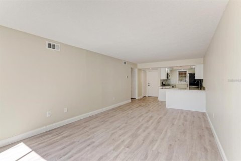 Condominio en venta en Sarasota, Florida, 1 dormitorio, 71.16 m2 № 2211914 - foto 5