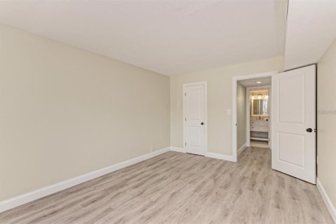 Condominio en venta en Sarasota, Florida, 1 dormitorio, 71.16 m2 № 2211914 - foto 13