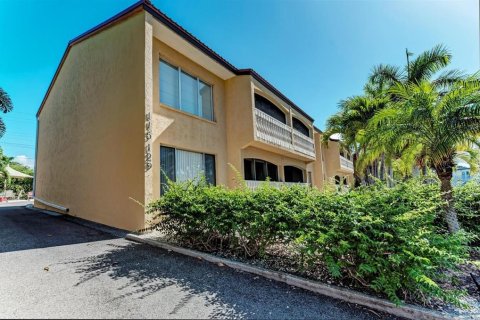 Condo in Sarasota, Florida, 1 bedroom № 2211914