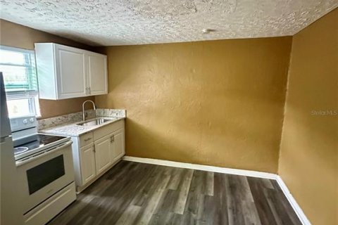 Casa en alquiler en Tampa, Florida, 3 dormitorios, 91.79 m2 № 2229375 - foto 16