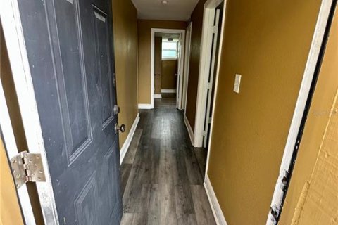 Casa en alquiler en Tampa, Florida, 3 dormitorios, 91.79 m2 № 2229375 - foto 4