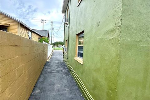 Casa en alquiler en Tampa, Florida, 3 dormitorios, 91.79 m2 № 2229375 - foto 23