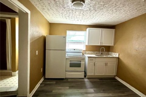 Casa en alquiler en Tampa, Florida, 3 dormitorios, 91.79 m2 № 2229375 - foto 15