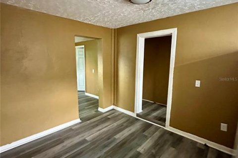 Casa en alquiler en Tampa, Florida, 3 dormitorios, 91.79 m2 № 2229375 - foto 13