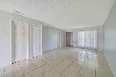 Condo in Orlando, Florida, 3 bedrooms  № 1521209 - photo 21