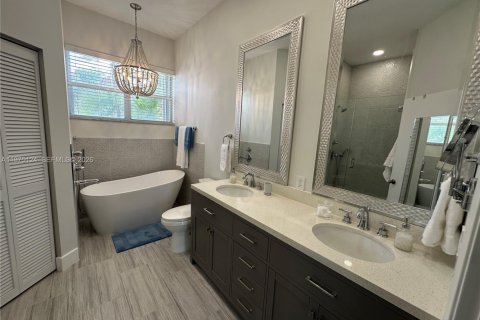 Condo in Pembroke Pines, Florida, 3 bedrooms  № 2041138 - photo 8