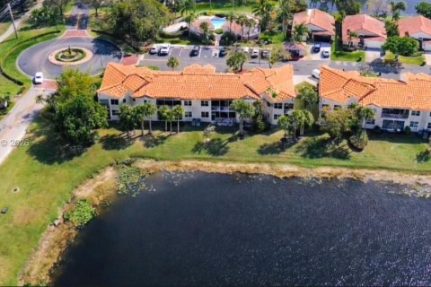 Condo in Pembroke Pines, Florida, 3 bedrooms  № 2041138 - photo 28